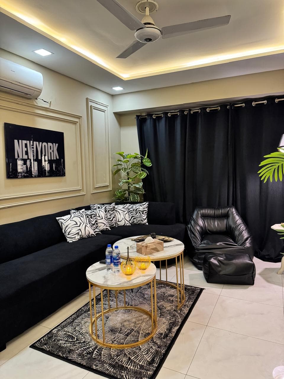 Luxe Lounge — 2