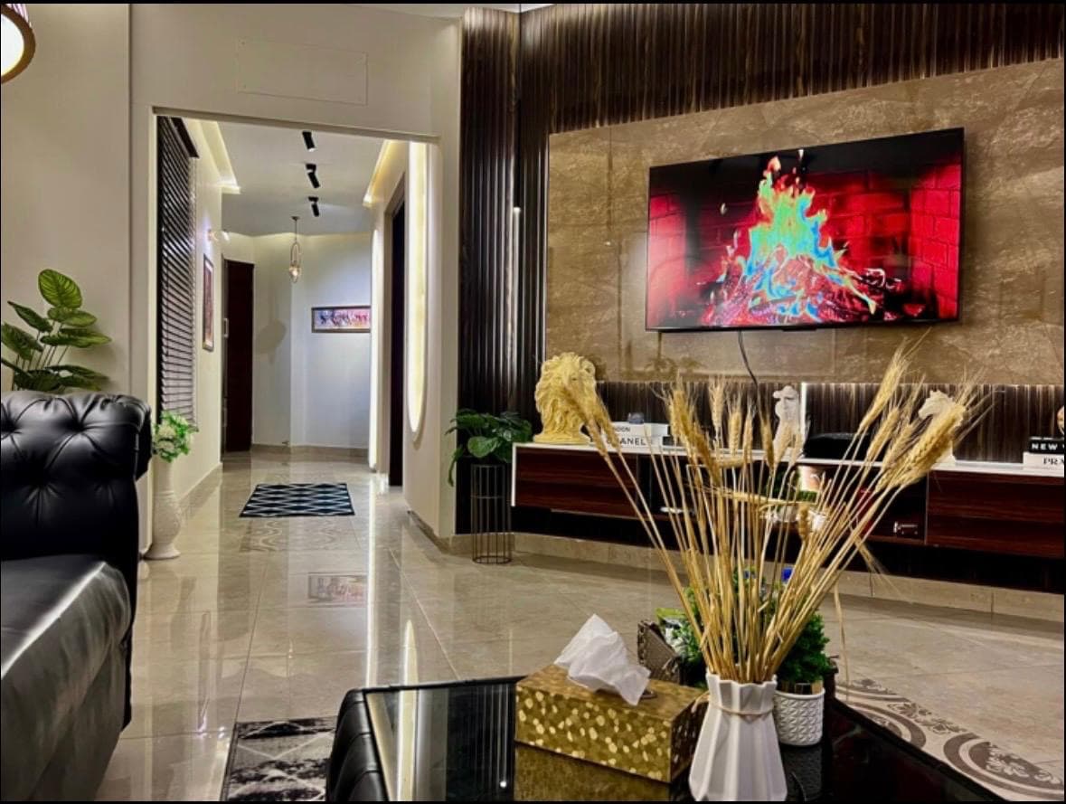Suite-007 — 5
